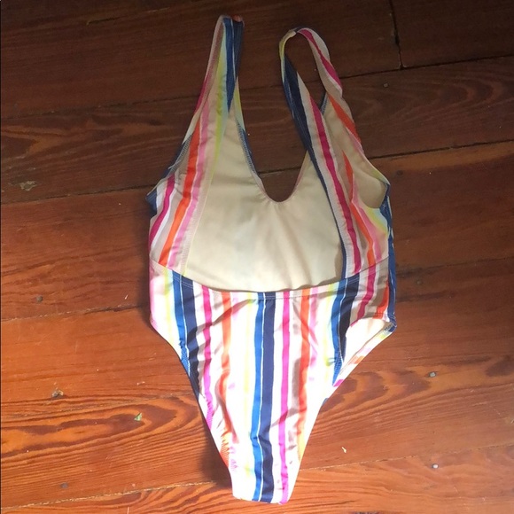 Fashion nova one piece - Picture 2 of 2